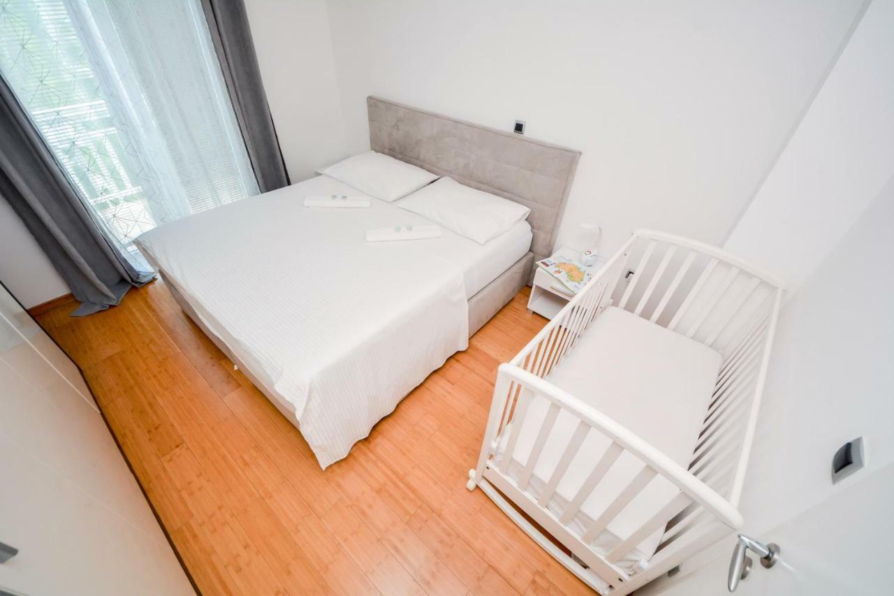 Apartments Lupe Split Bagian luar foto
