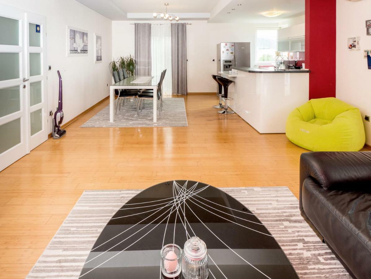 Apartments Lupe Split Bagian luar foto