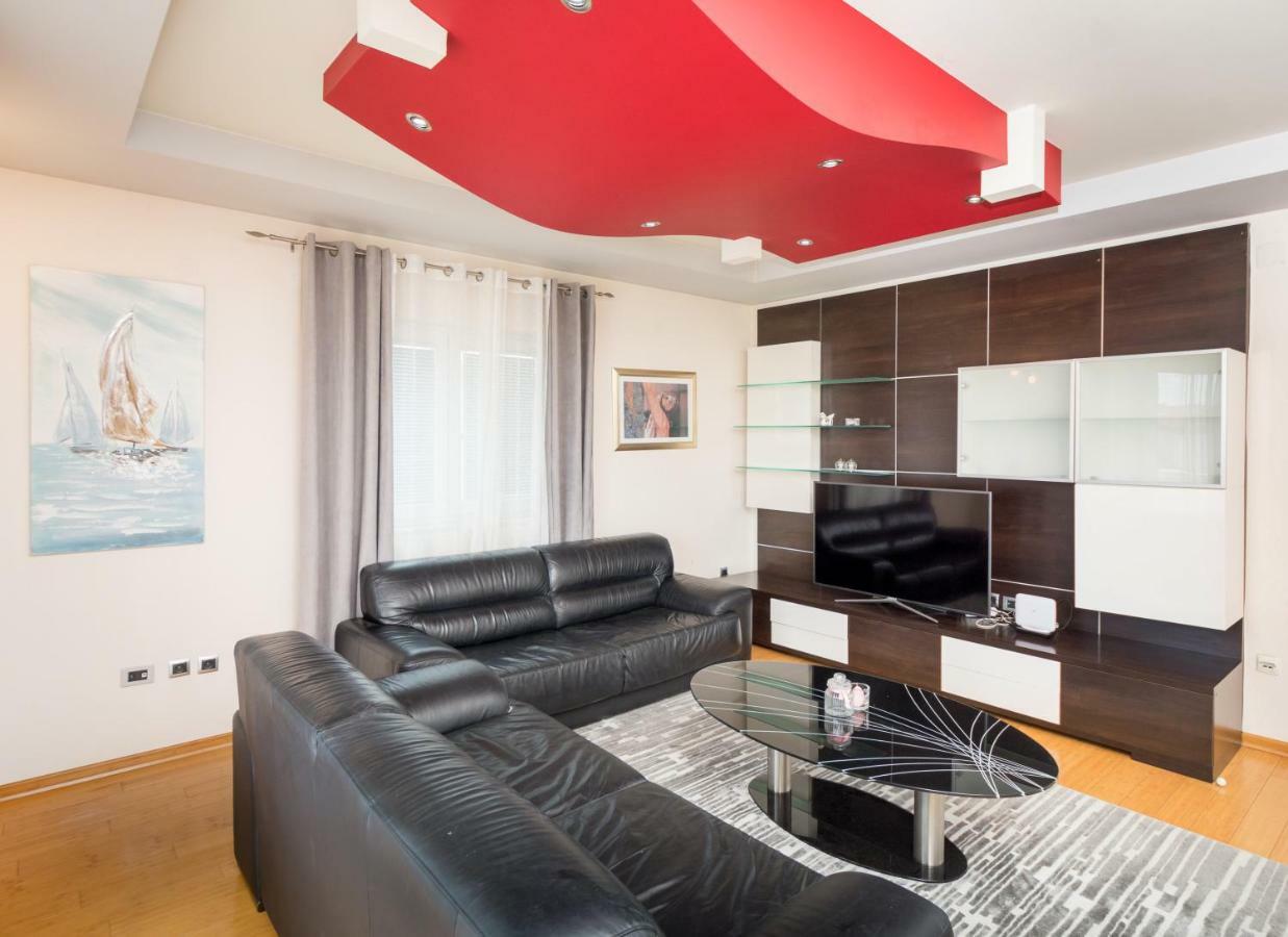 Apartments Lupe Split Bagian luar foto